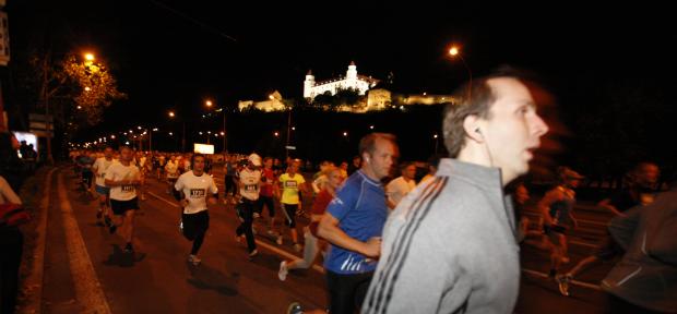 Obrazom: River Park Night Run