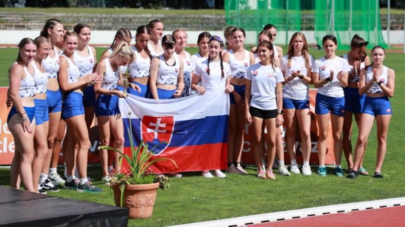 FOTO: Dorasteneck medzittne trojstretnutie esko  Maarsko  Slovensko