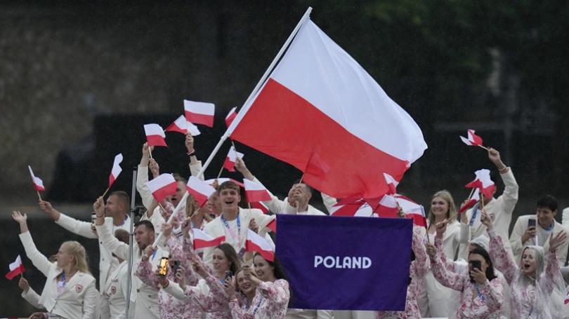 OH 2024: Poskho novinra suspendovali za to, e piese Johna Lennona poas otvracieho ceremonilu nazval vziou komunizmu