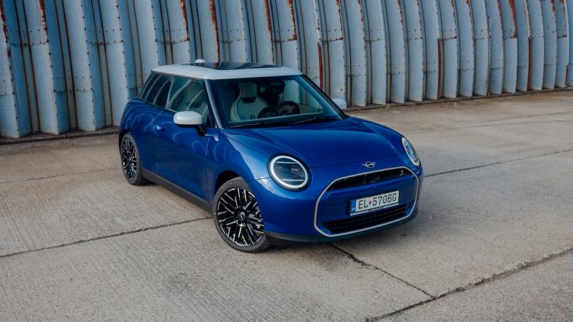 MINI/Samuel Zaťko