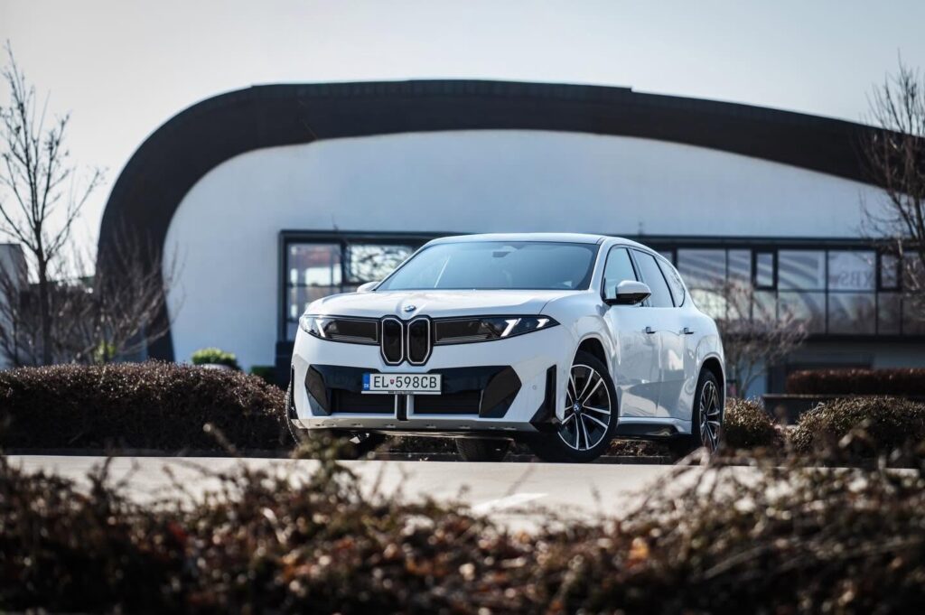 BMW ix3